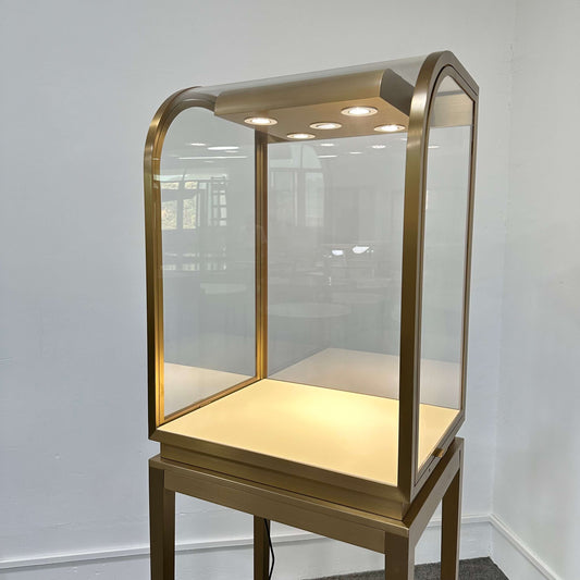 Premium Curved-Top Jewelry Pedestal