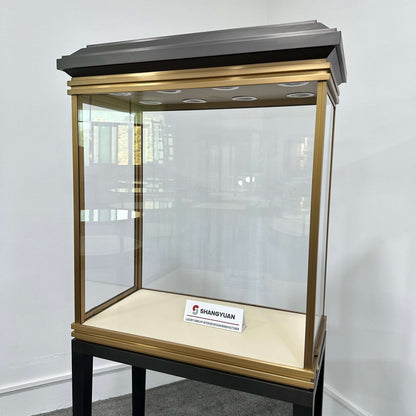 Heritage Crown-Top Jewelry Pedestal