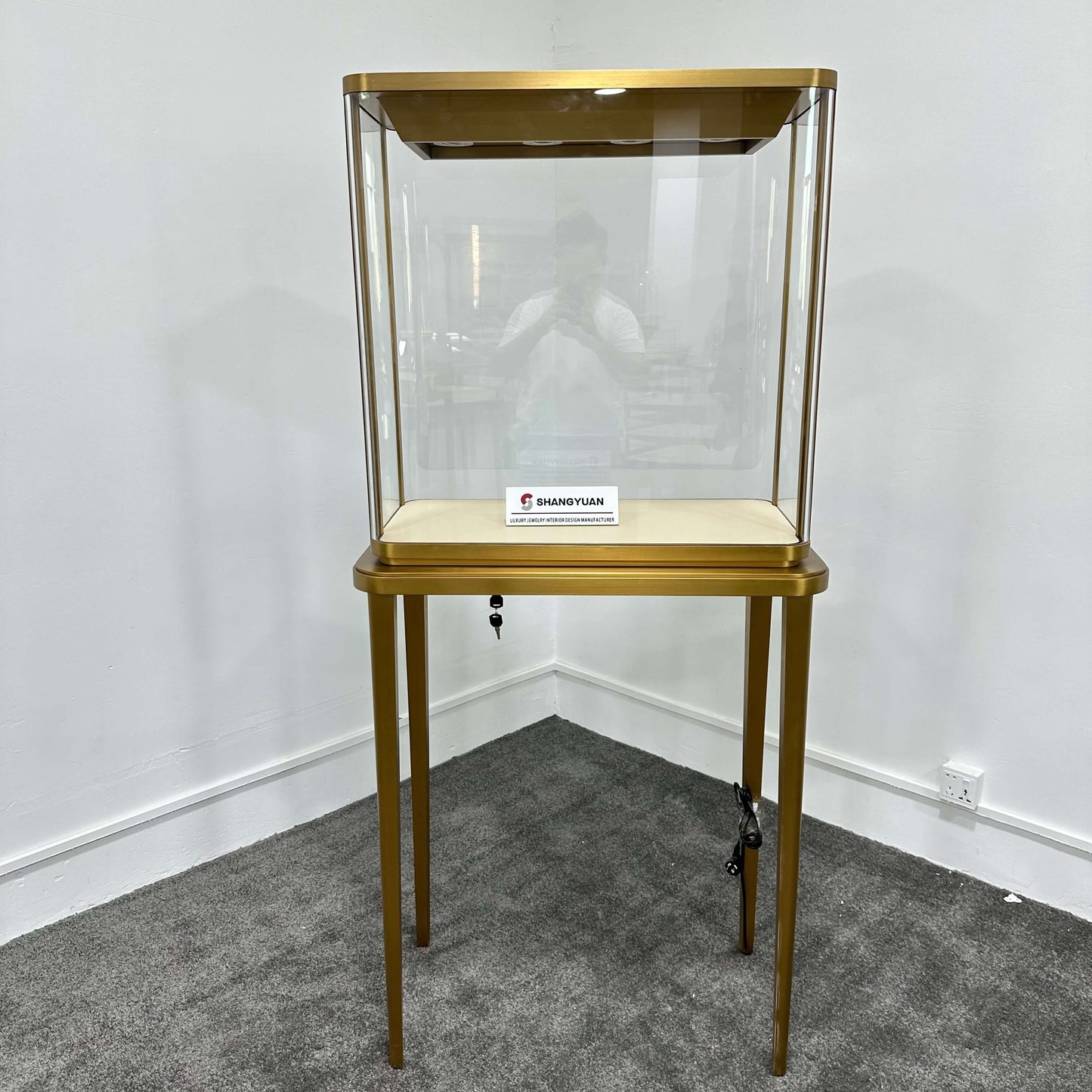 Luxury Freestanding Jewelry Tower Showcase